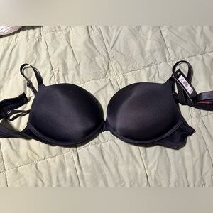 Fredericks of Hollywood black pushup bra